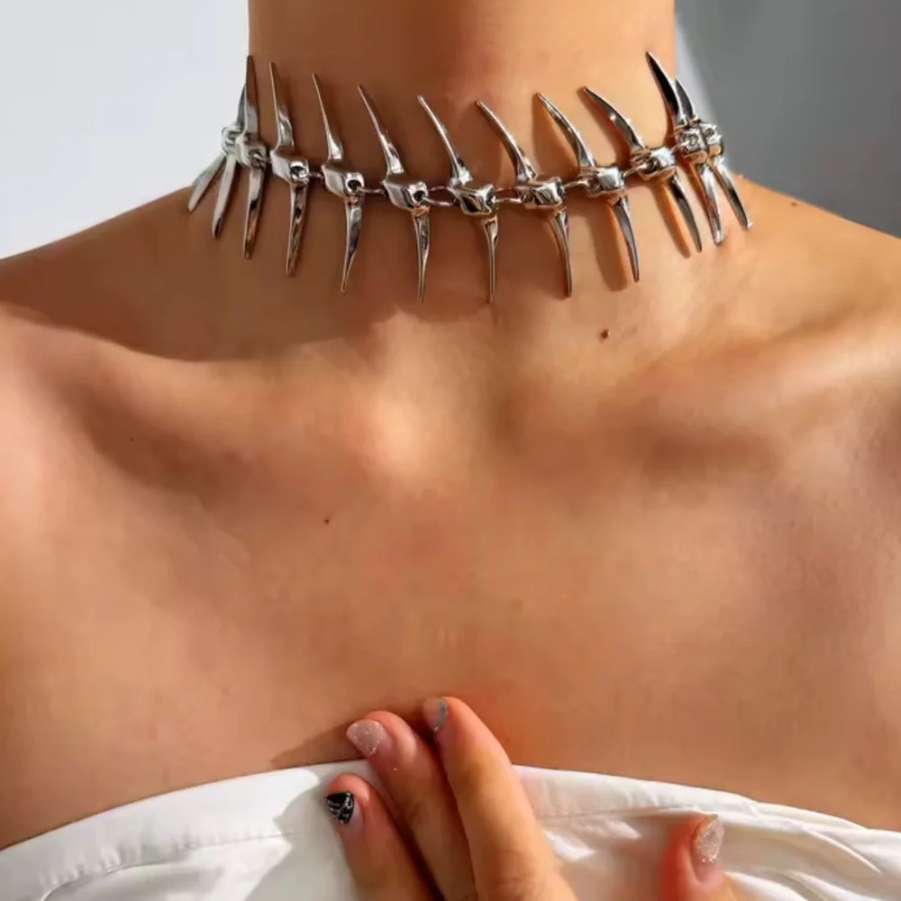 Silver Spike Link Bracelet - Stylish Jewelry